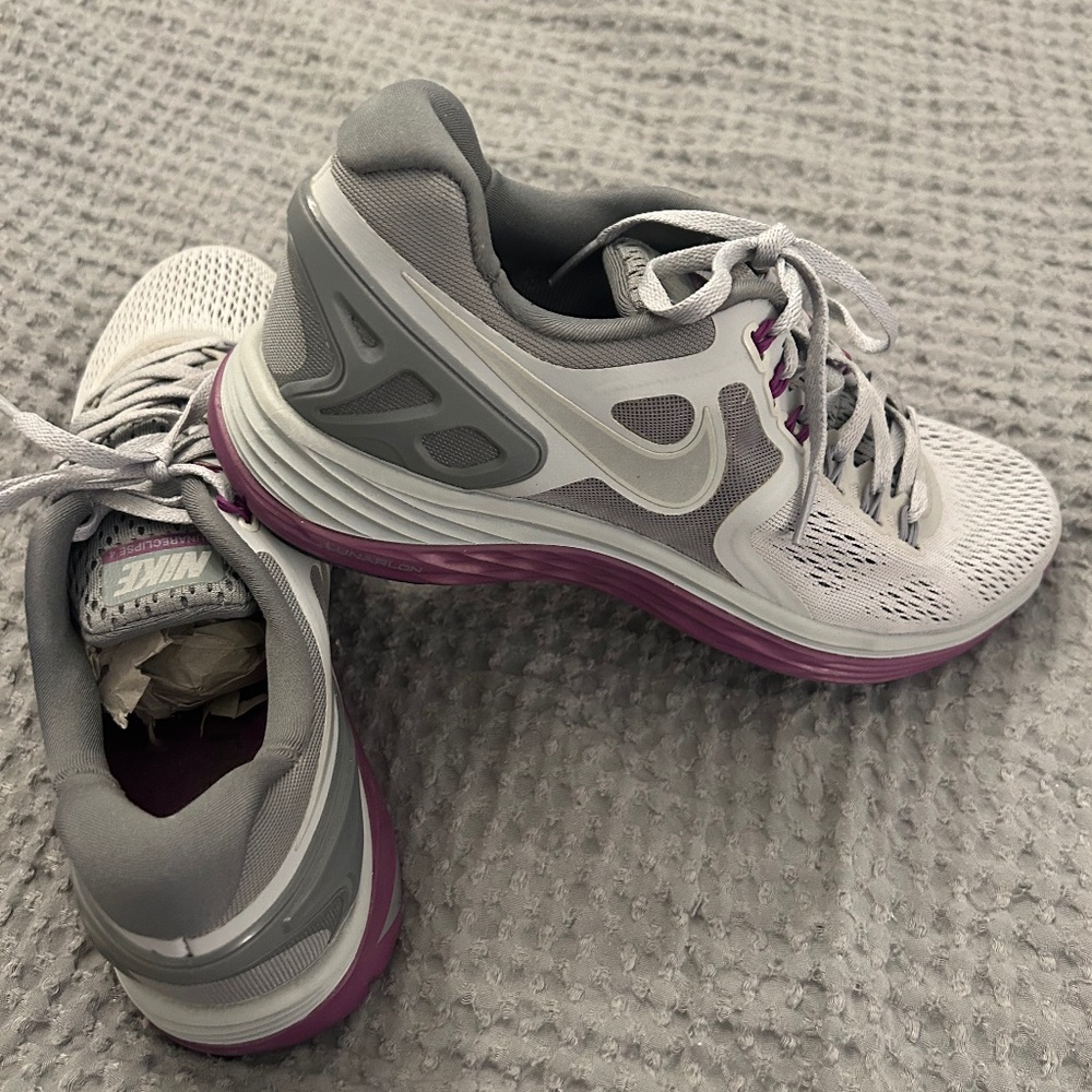Nike women’s Fitsole 4 Running shoes